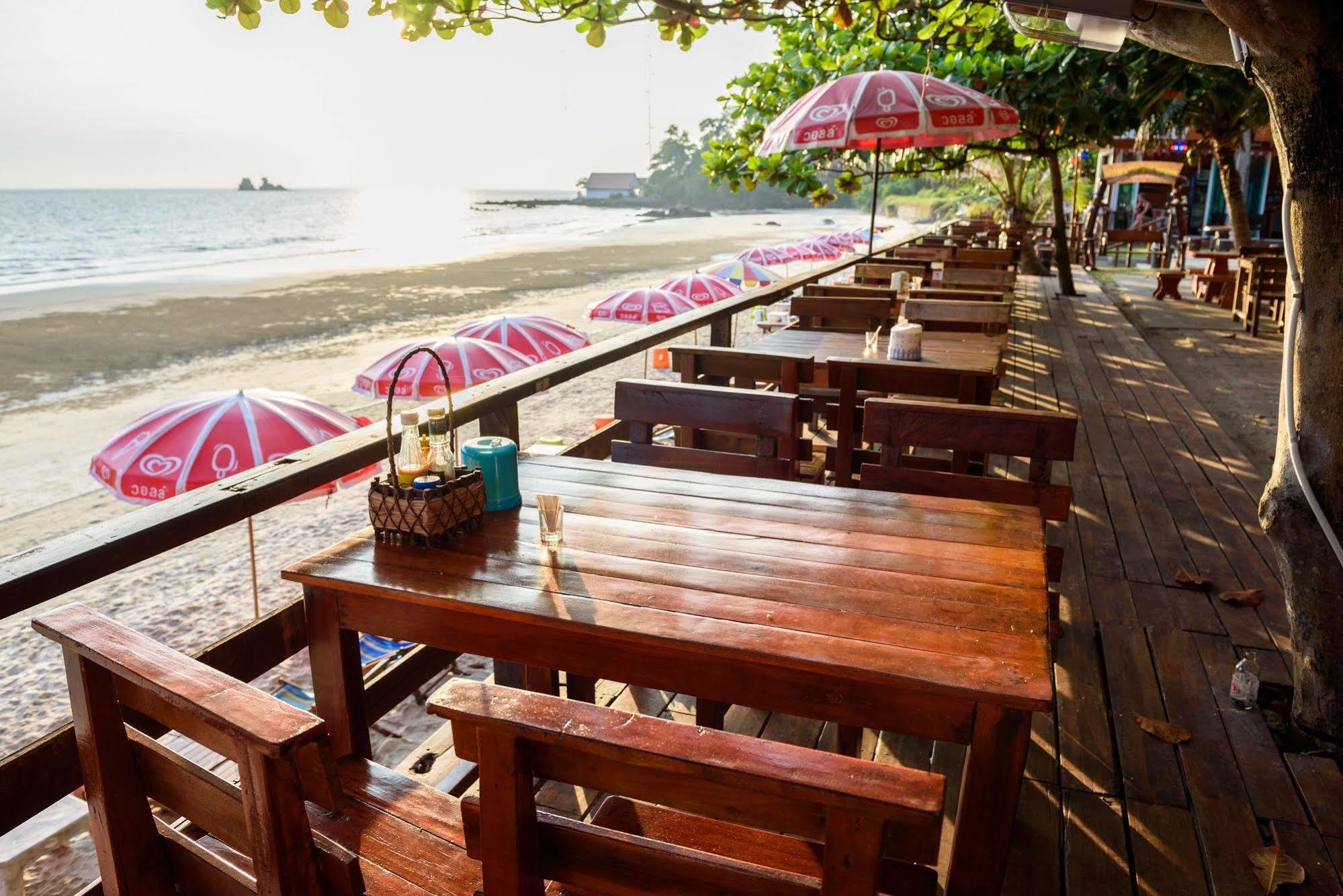 Baansuan Aokhai Beach Resort Маэ-Пим Экстерьер фото